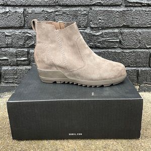 SOREL EVIE BOOTIE SIZE 7